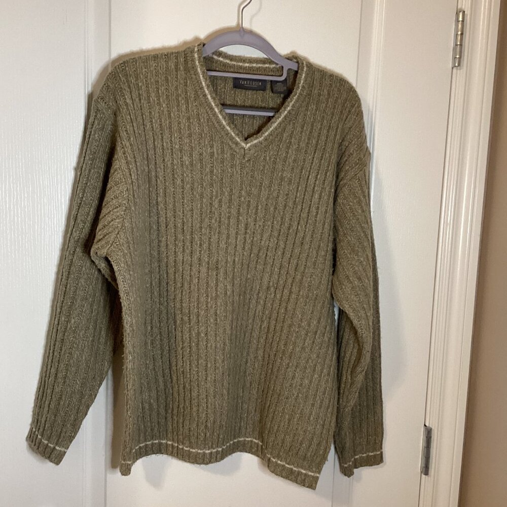 Van Heusen Men's Acrylic Knit Sweater V-Neck Pullover Size M Brown Chunky